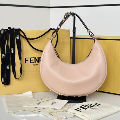 FENDI graphy腋下包的天花板 款号:80056M 粉色