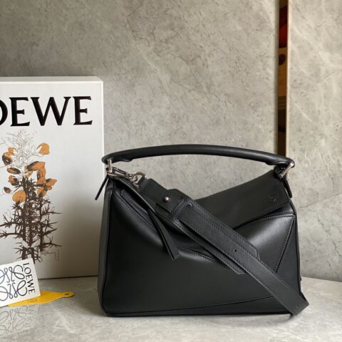 LOEWE puzzle本色压印 经典黑 0160