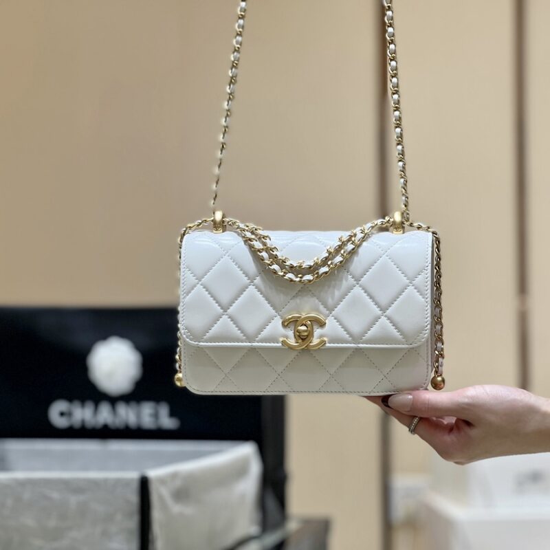 CHANEL 24C推出的双金珠 AS2649