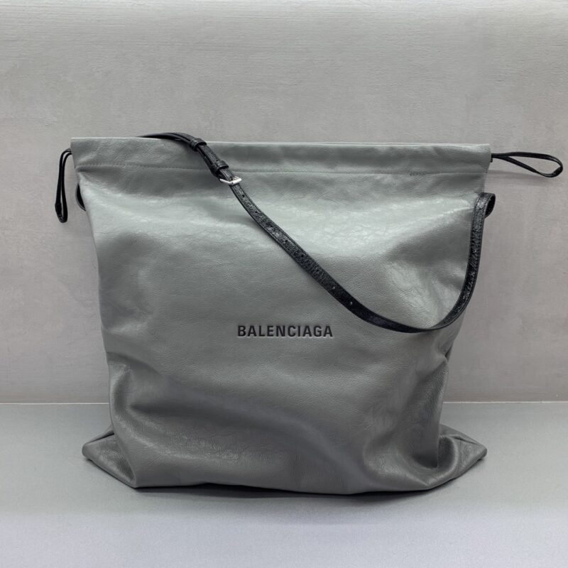 Balenciaga 最新力作 垃圾袋包 款号：811082【大号】