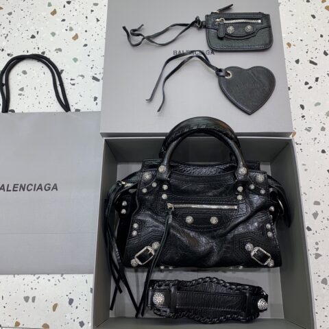 Baleciagna Neo cagole机车包 638515<小号油蜡黑带钻>