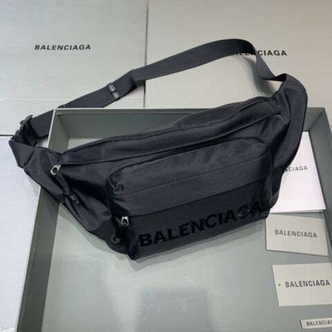 Baleciagna Wheel Logo 刺绣腰包180613