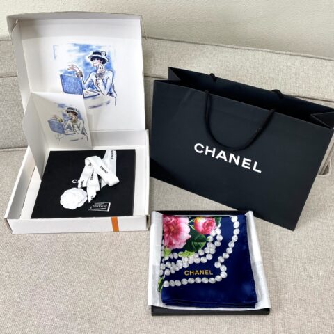 CHANEL 26C『花卉高级珠宝』藏蓝色