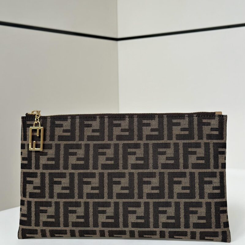 FENDI 全新系列老花手包 款号:8053