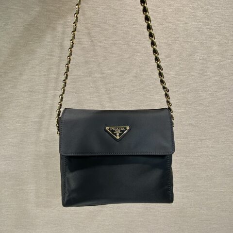 PRADA 中古小挎包 1BD648