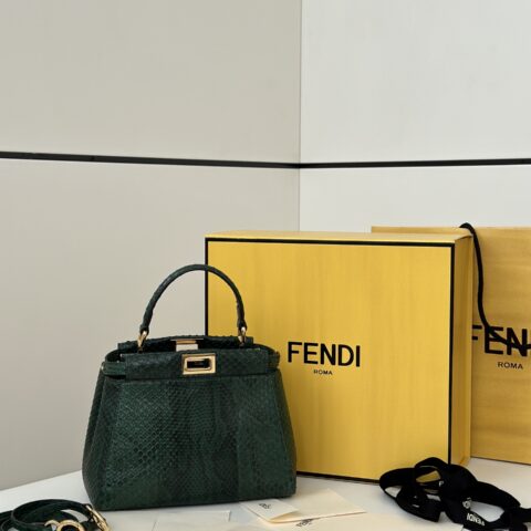 FENDI peekaboo 标志性手袋 款号:66803绿