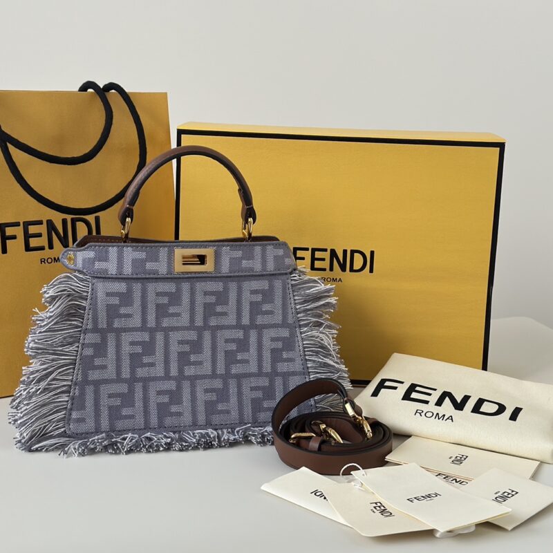 FENDI peekaboo 全新系列petite 款号:8682