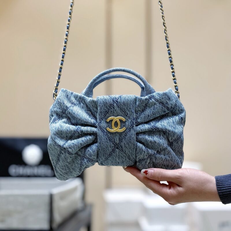 CHANEL 25K 走秀款牛仔蝴蝶结包👜 AS5849