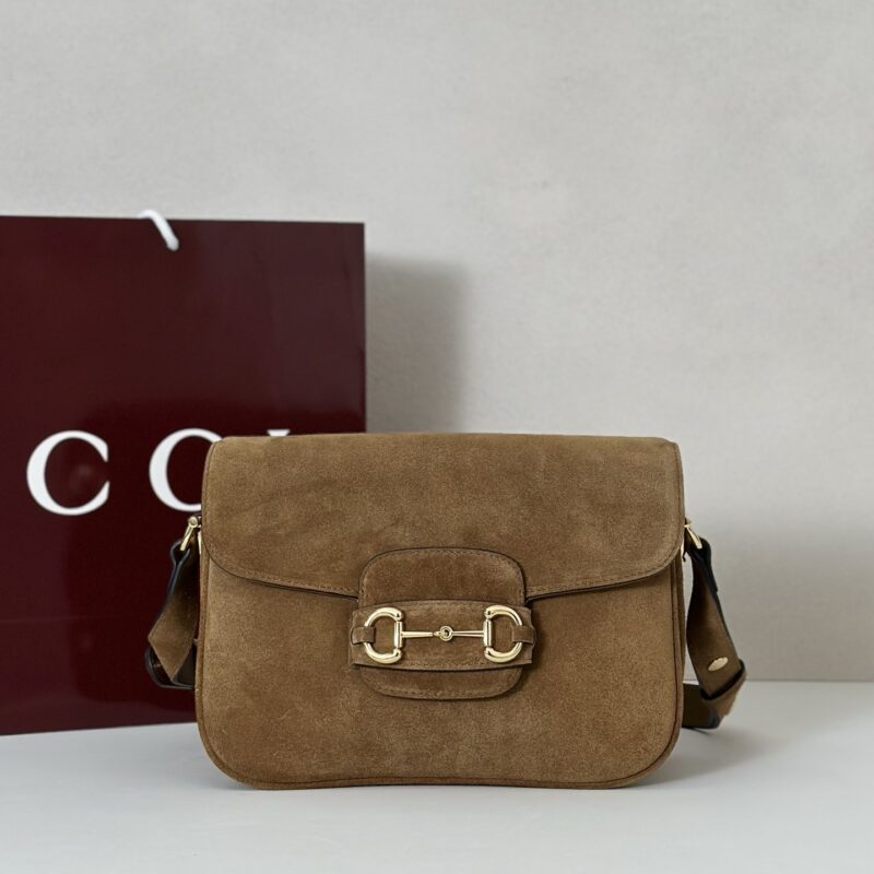 GUCCI  专柜品质，顶级原单货，实物实拍！款号847063棕反绒