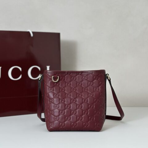 GUCCI 专柜品质，顶级原单货，实物实拍！款号847090酒红压字