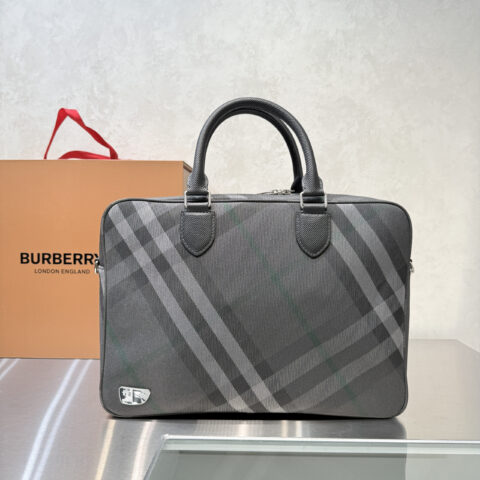 Burberry 格纹公文包 型号8481
