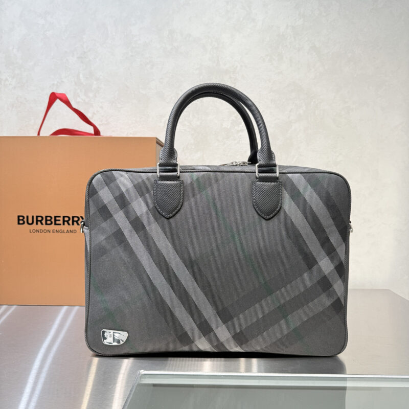 Burberry 格纹公文包 型号8481