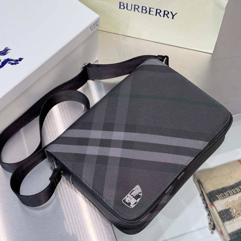 Burberry 信使包 装饰精纺 型号0991