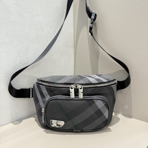 Burberry B家最新格纹腰包 型号3561