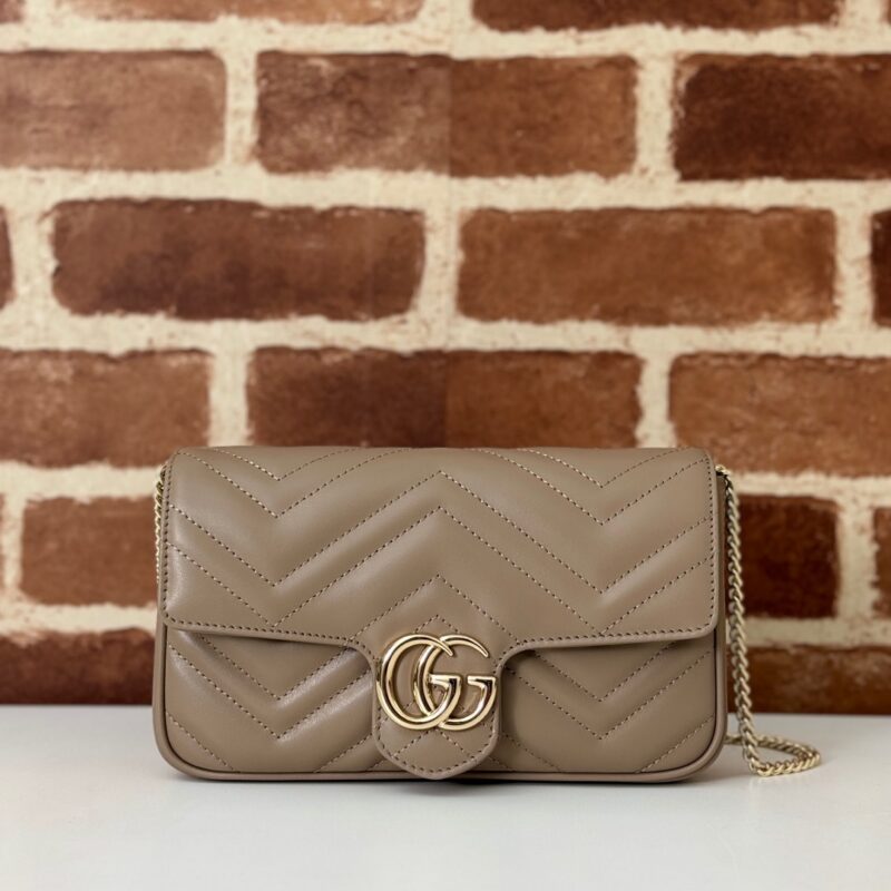 GUCCI 专柜品质，顶级原单货，实物实拍！款号751526灰褐配新浅粉