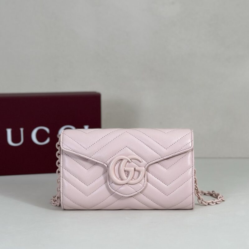 GUCCI 专柜品质，顶级原单货，实物实拍！款号858924浅粉羊皮(粉G）