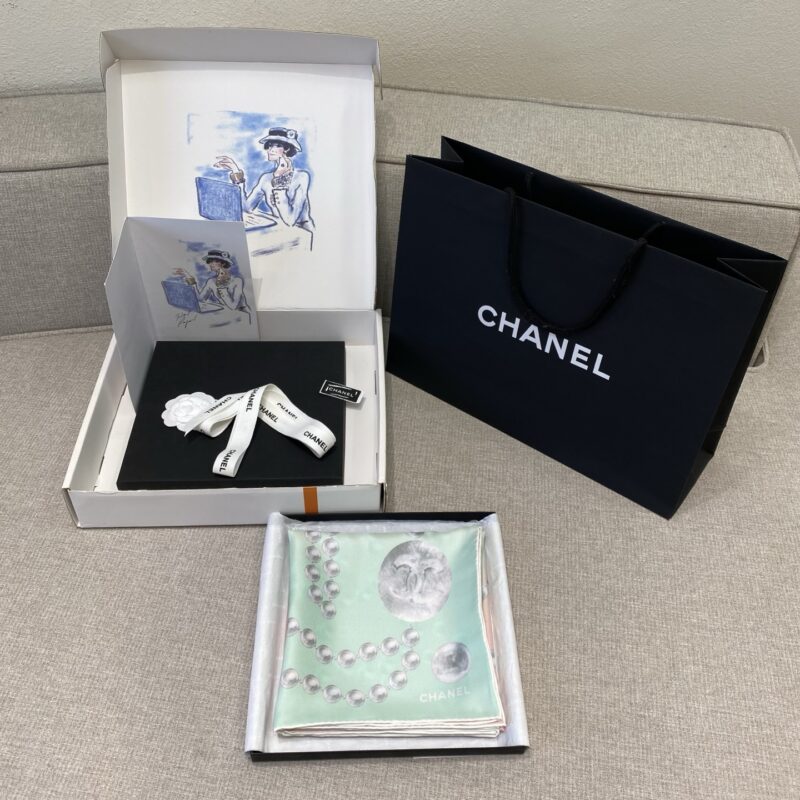 CHANEL 25k『渐变珍珠丝巾』