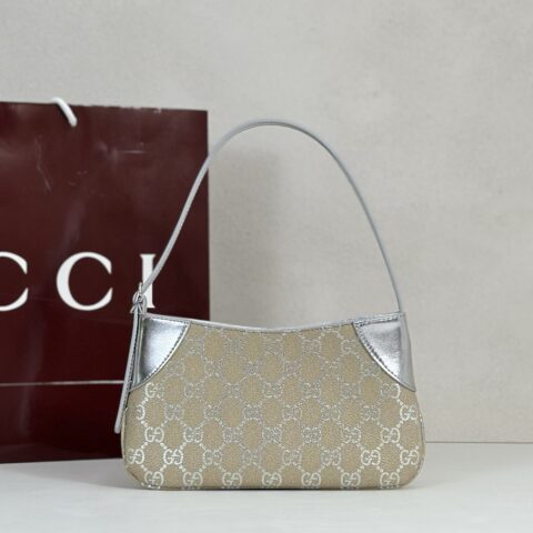 GUCCI 专柜品质，顶级原单货，实物实拍！款号820696杏银