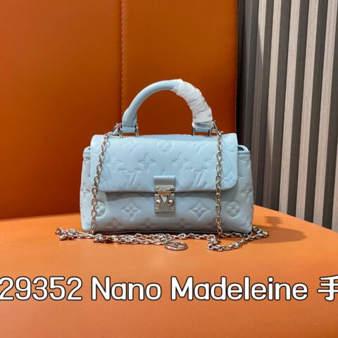 M29352蓝色 本款 Nano Madeleine 手袋