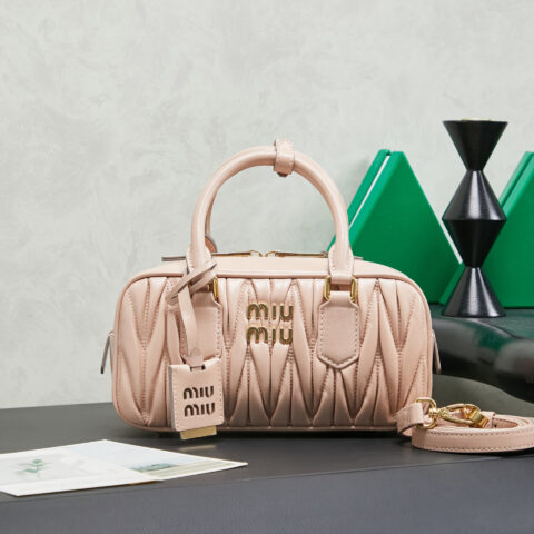 MIUMIU M家新款保龄球包包 5BB142 裸粉