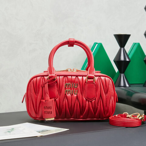 MIUMIU M家新款保龄球包包 5BB142 大红
