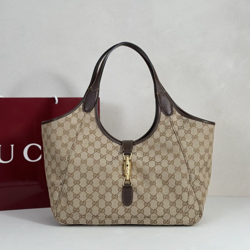 GUCCI 专柜品质，顶级原单货，实物实拍！款号866645浅杏布