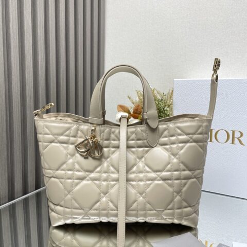 DIOR Toujours 手袋 型号:2821〔浅杏中号〕
