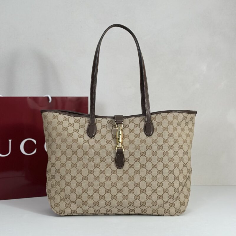 GUCCI 专柜品质，顶级原单货，实物实拍！款号867015浅杏布