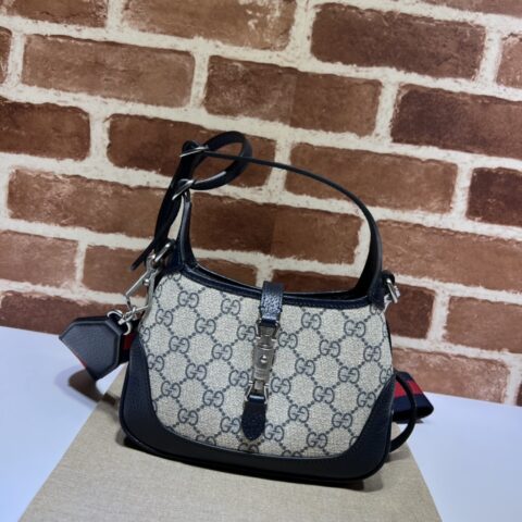 GUCCI 专柜品质，顶级原单货，实物实拍！款号685127蓝胶/蓝皮