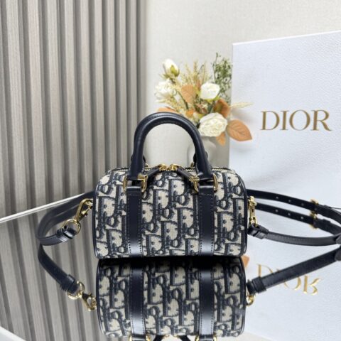 DIOR  16迷你手袋是二零二四冬季成衣系列新品 型号:2348