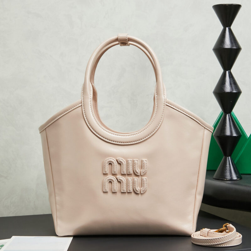 MIUMIU Miu家新款伊势丹限定托特包 5BG288 马油皮粉色