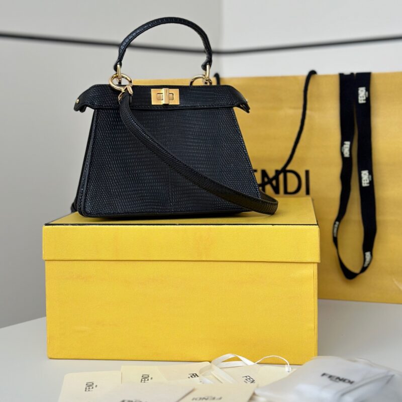FENDI Peekaboo 全新系列I see you petite 款号:66802