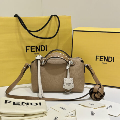 FENDI 新品拼色By The Way Selleria手袋 款号:8668s