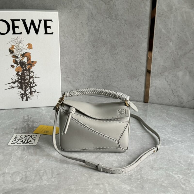 LOEWE 最新编织手柄puzzle 0338