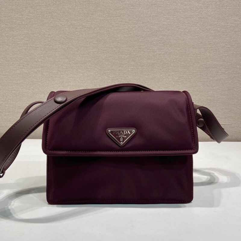 PRADA 爆款邮差包迷你号 款号1BD258