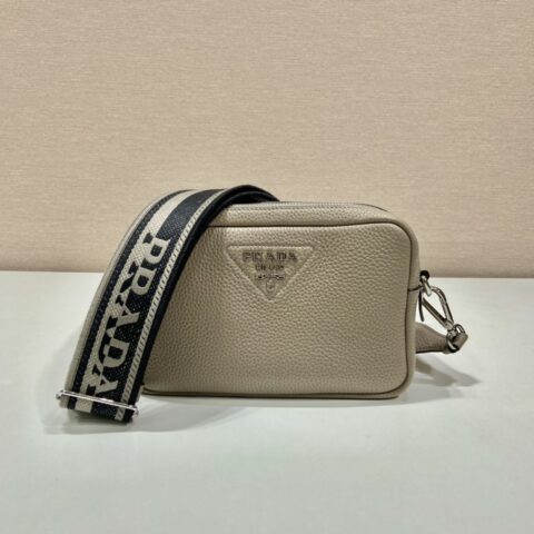 PRADA 新款双肩带🎉1BD082双肩带