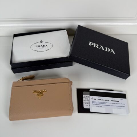 PRADA P家➡️十字纹钥匙包(🚗车钥匙包)  型号:1PP122