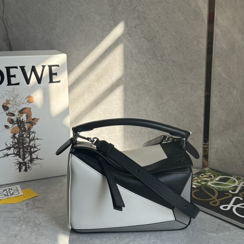 LOEWE 新拼色puzzle 0189