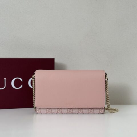 GUCCI 专柜品质，顶级原单货，实物实拍！款号826720粉胶