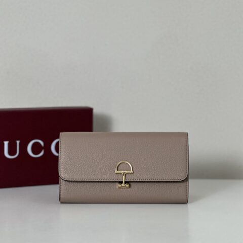 GUCCI 专柜品质，顶级原单货，实物实拍！款号828147灰粉