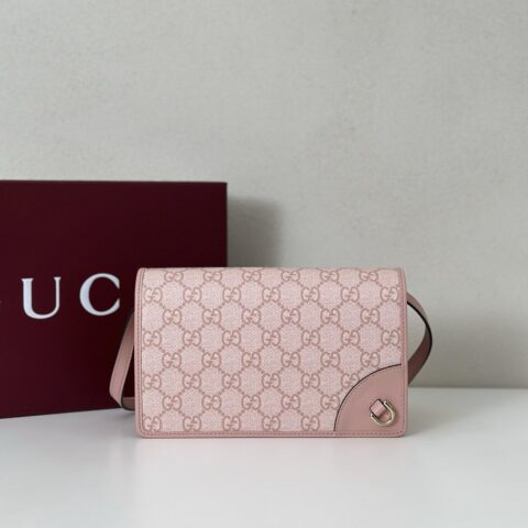GUCCI 专柜品质，顶级原单货，实物实拍！款号820688粉胶
