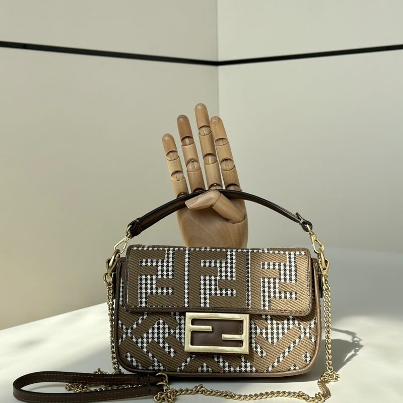 FENDI 百搭千鸟格baguette刺绣 款号8588s 棕色