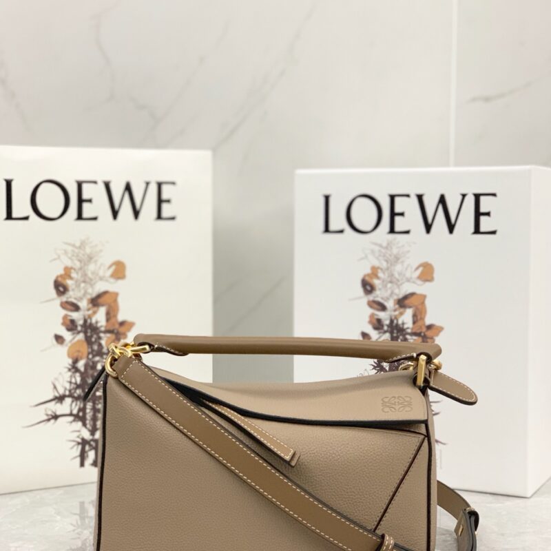 LOEWE 爆款沙色Puzzle 0189