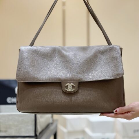 CHANEL 26S jennie MAXI超大口盖包👜 AS6233