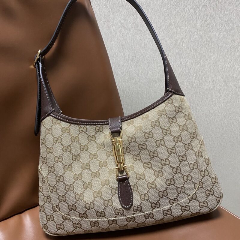 GUCCI 腋下包 型号863136 中号