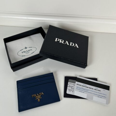 PRADA P家➡️ 男女通用小卡包,型号1MC025