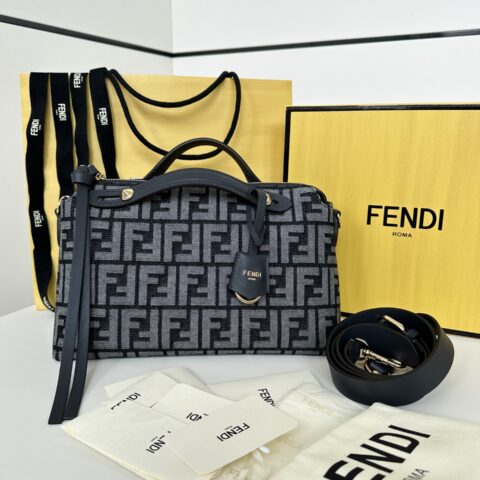 FENDI 新品波士顿手提包 款号:8665CL
