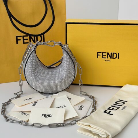 FENDI graphy Nano版 款号8688
