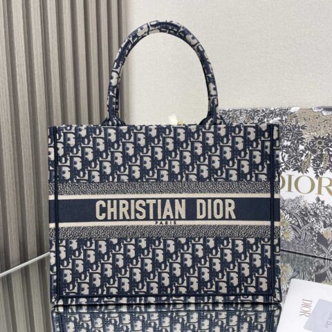 DIOR 𝗕𝗼𝗼𝗸 𝘁𝗼𝘁𝗲 购物袋 经典老花蓝中号