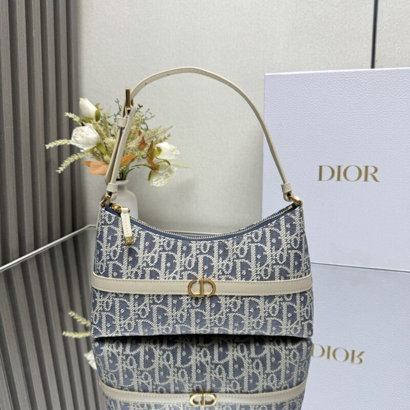 DIOR 30 Montaigne 迷你单肩水饺包 型号：2381